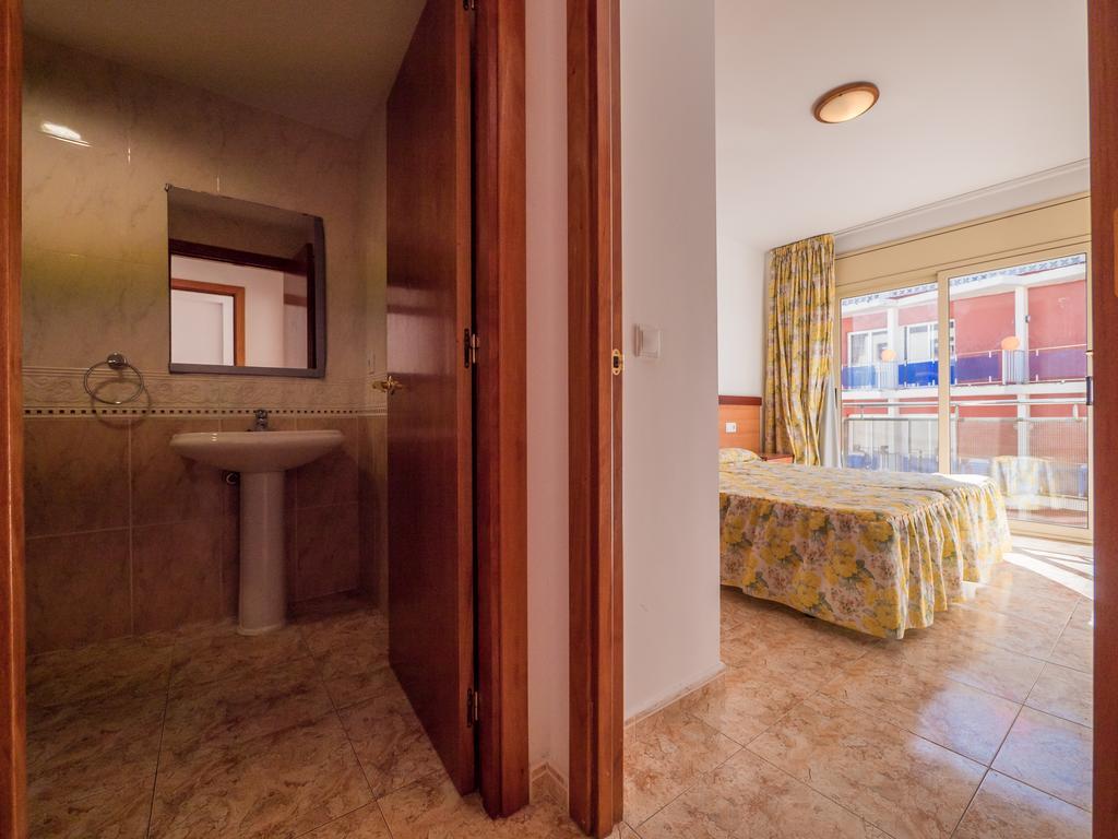 Apartaments AR Easy Santa Anna II Lloret de Mar Exteriör bild
